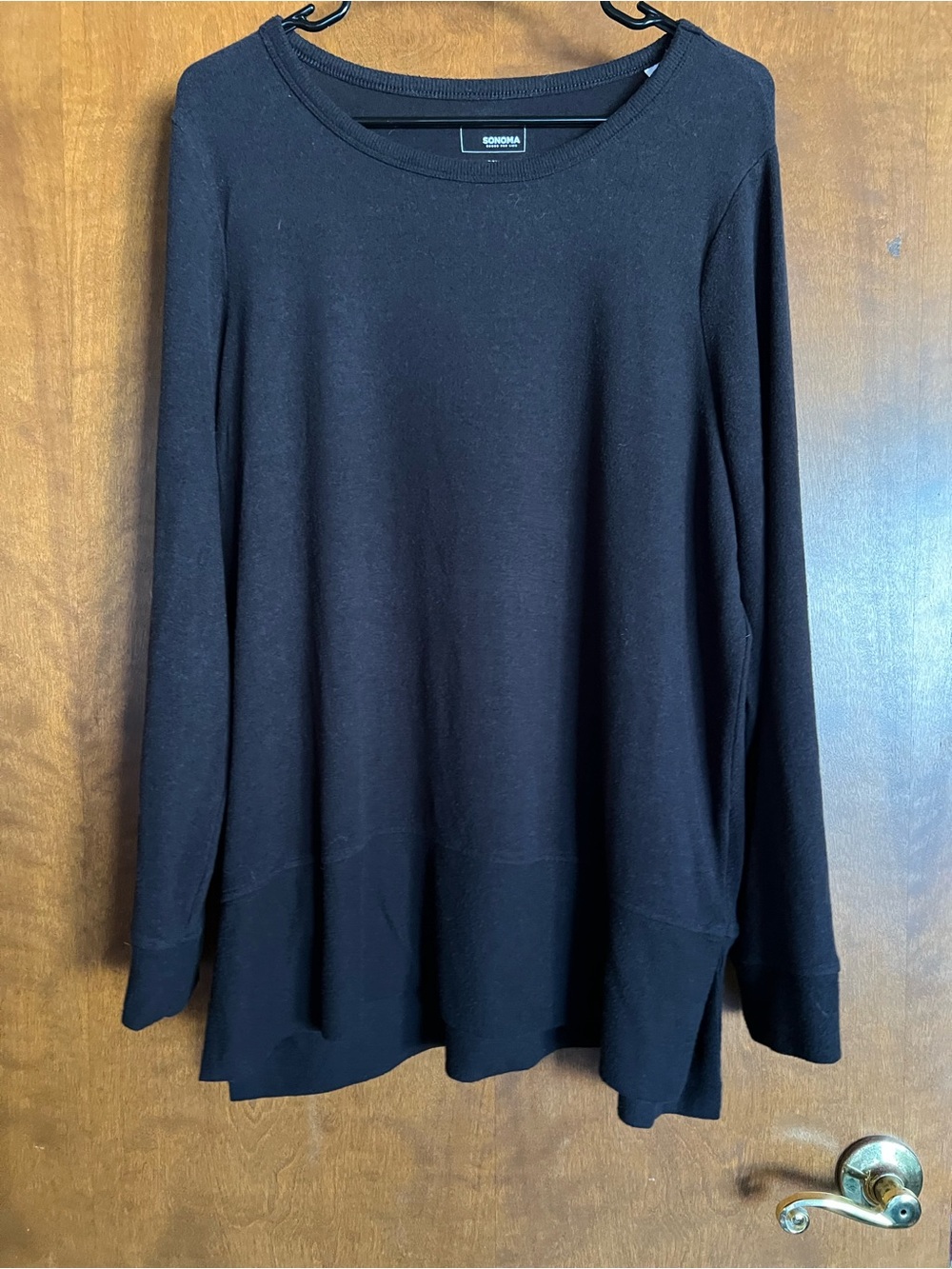 Sonoma Black Long-Sleeve Crew Neck Women's Top